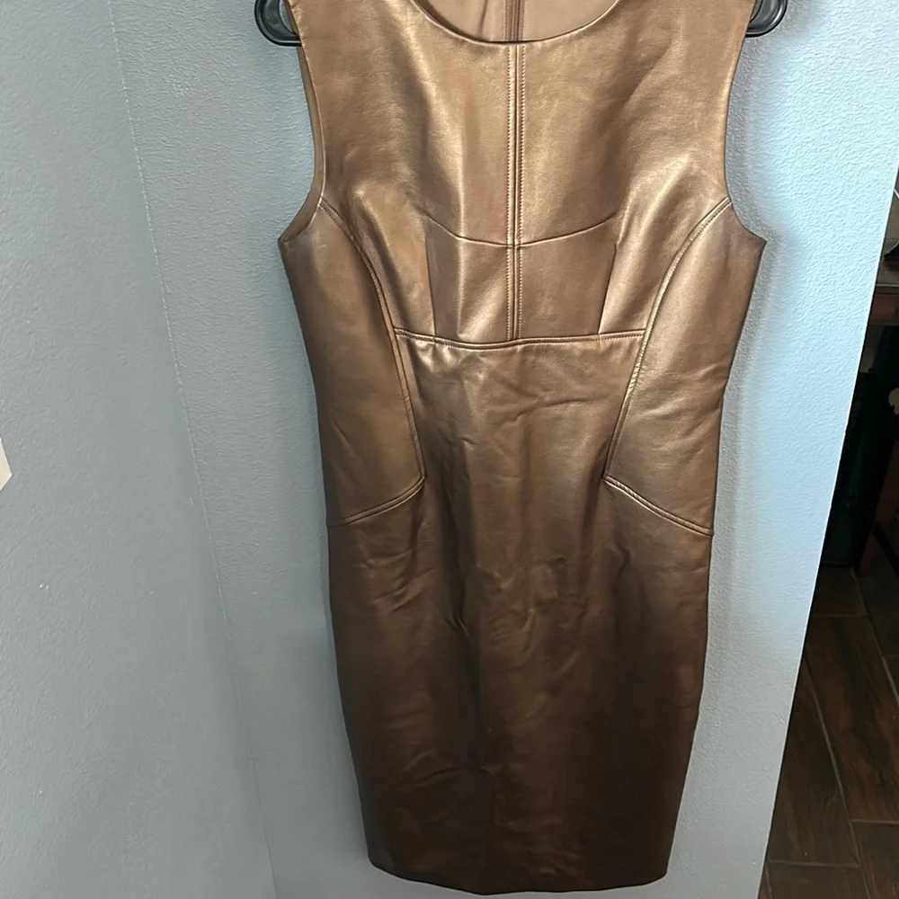 Elie Tahari Elegant Gold Sleeveless Dress - Picture 2 of 7